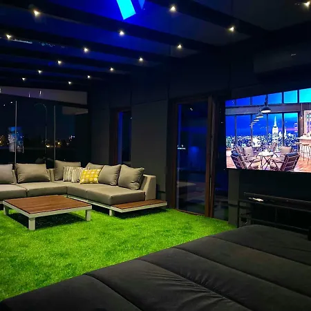 Luxury Z Duzym Tarasem - Park Apartmán *